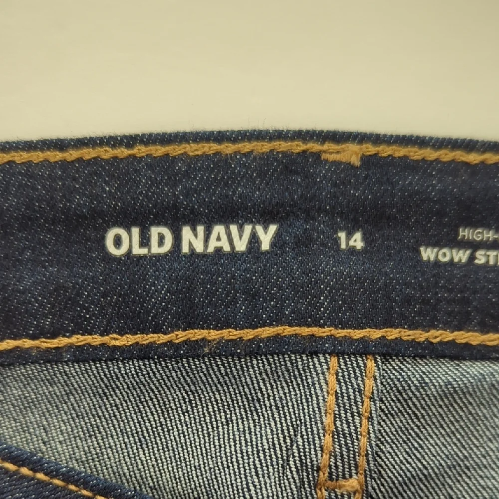 NWOT Old Navy High-Rise Wow Straight Denim Mom Jeans 14 Dark Wash Blue Pockets - Picture 3 of 13